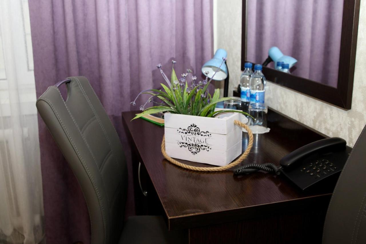Hotel Tourist Rivne Zewnętrze zdjęcie