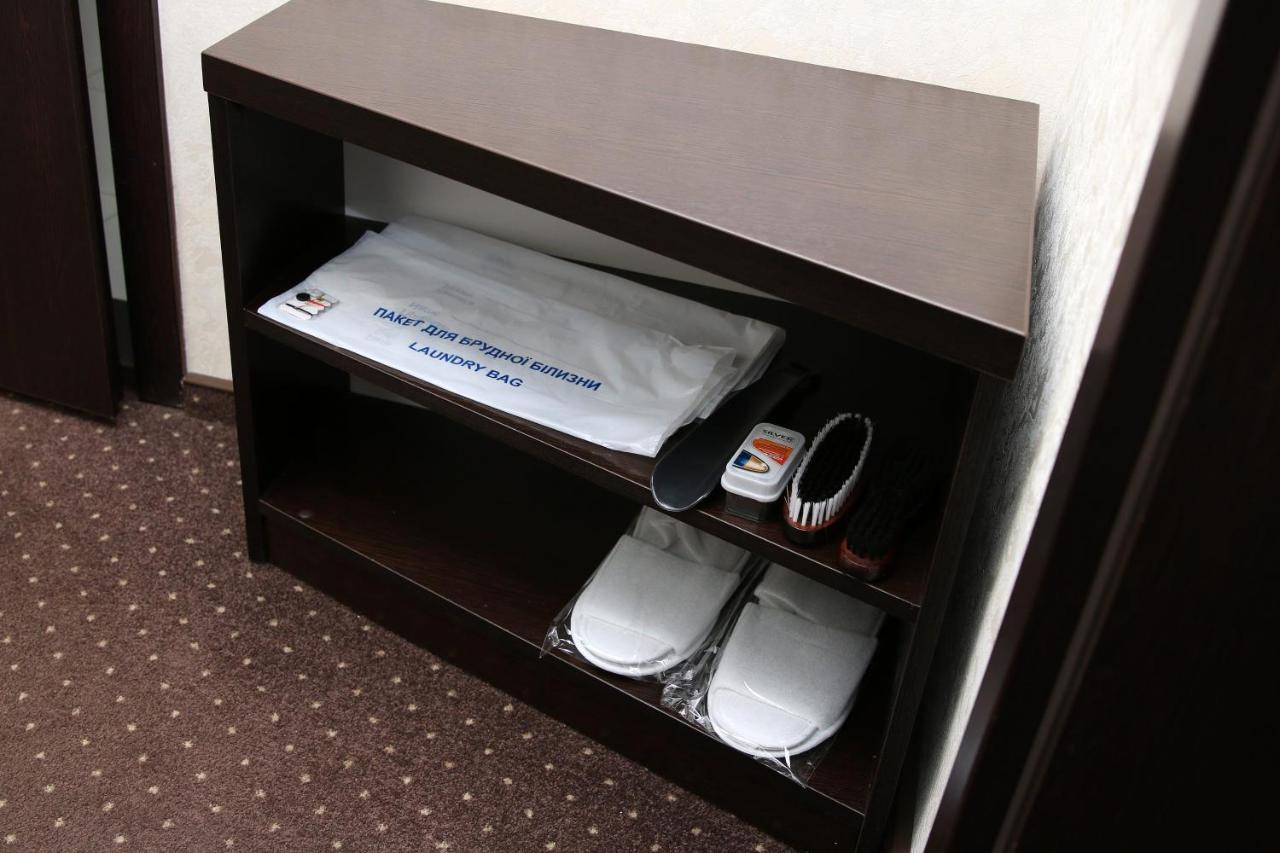 Hotel Tourist Rivne Zewnętrze zdjęcie