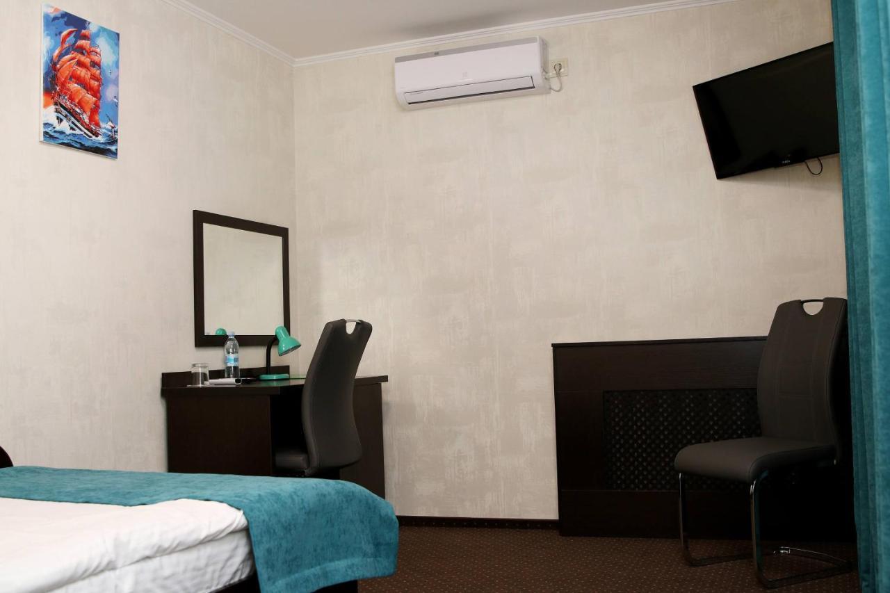 Hotel Tourist Rivne Zewnętrze zdjęcie