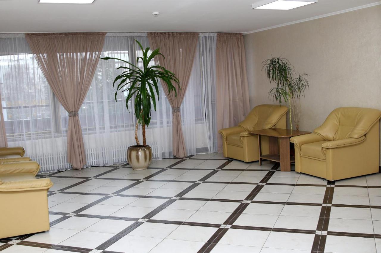Hotel Tourist Rivne Zewnętrze zdjęcie
