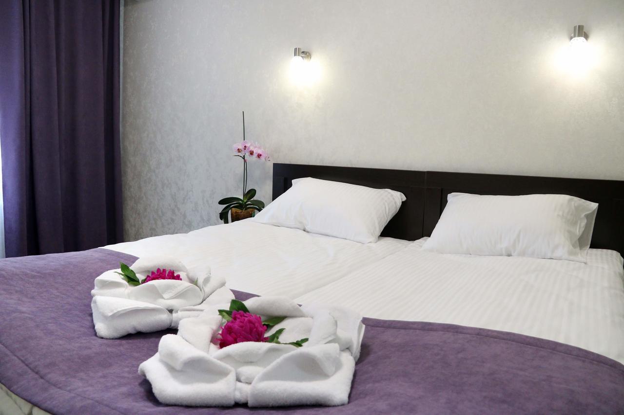 Hotel Tourist Rivne Zewnętrze zdjęcie